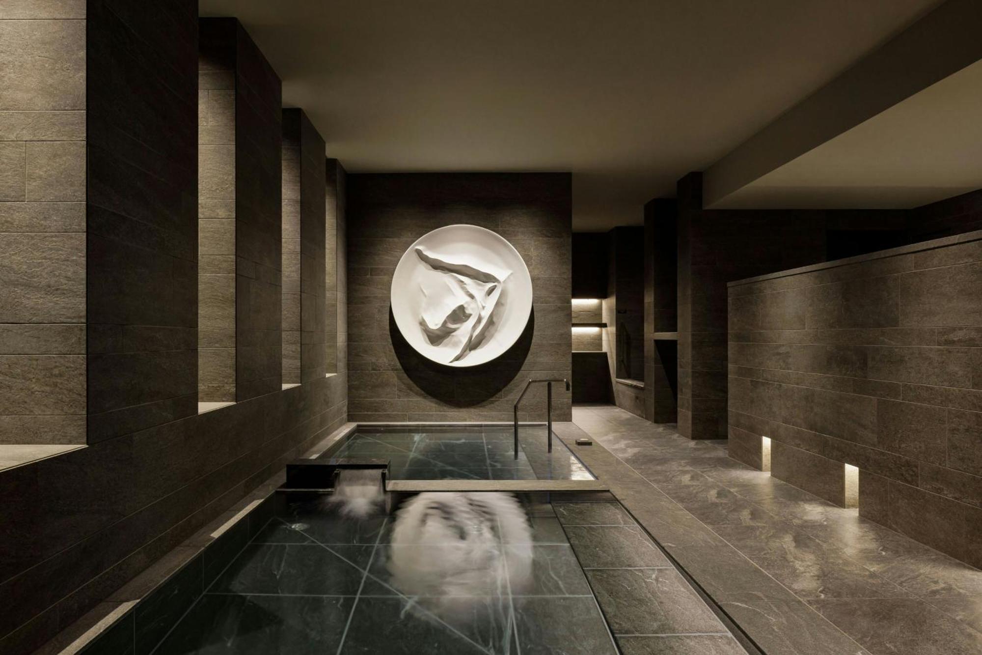 The Osaka Station Hotel, Autograph Collection 外观 照片